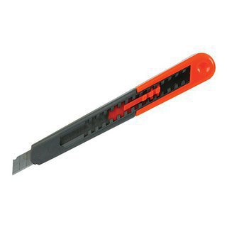 Cutter avec lame sécable 9 mm